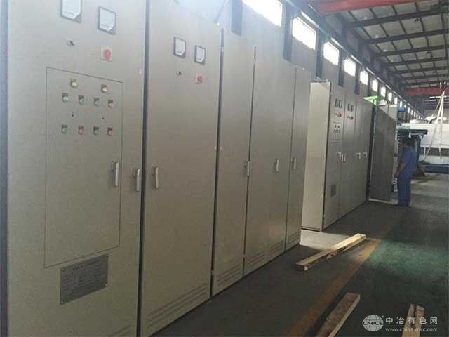 串聯(lián)一拖一中頻電源柜